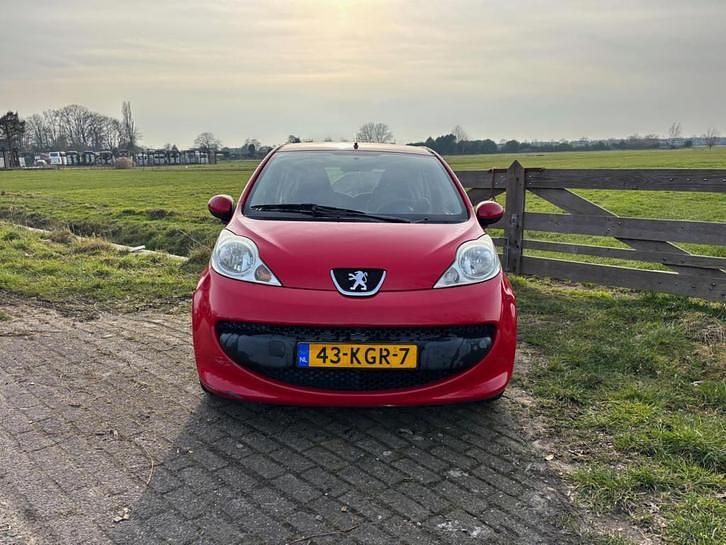 Occasion Peugeot 107 68 PK (50 kW) 2005 Rood Hatchback