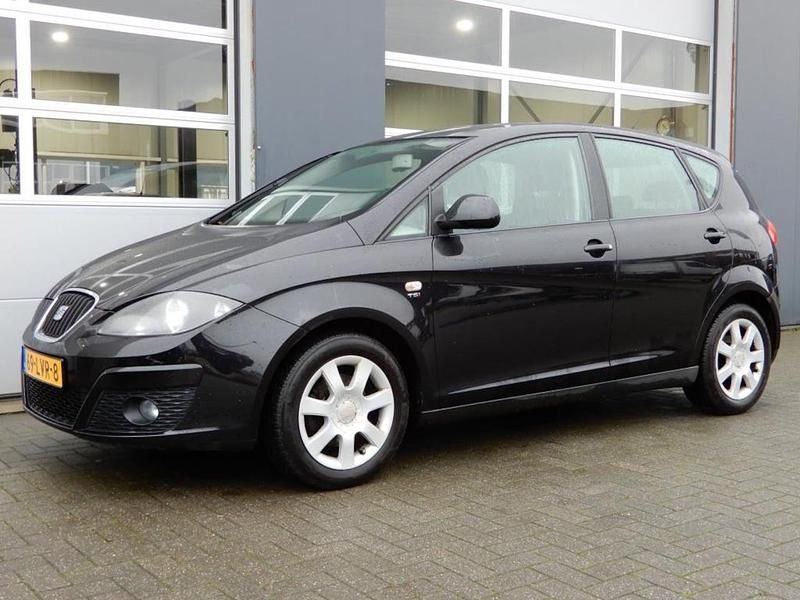 Zwart Occasion 2009 Seat Altea MPV | € 2.699 (Eerlijke prijs) - Afbeelding 1/4