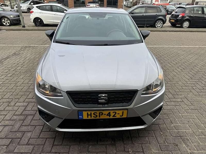Grijs Occasion 2018 Seat Ibiza Reference Hatchback | € 9.750 (Goede deal) - Afbeelding 1/4