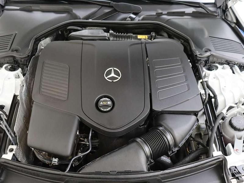 Occasion Mercedes C300e AMG line 204 PK (150 kW) 2024 Wit Sedan
