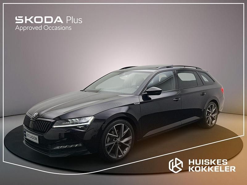 Zwart Gebruikt 2022 Skoda Superb Business Line Stationwagen | € 33.000 (Iets duurder) - Afbeelding 1/4