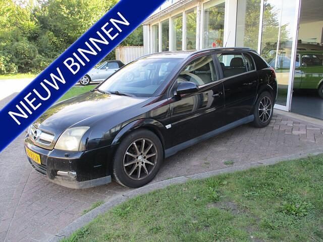 Zwart Gebruikt 2005 Opel Signum Elegance Stationwagen | € 1.260 - Afbeelding 1/4