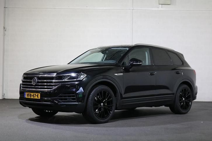 Zwart Gebruikt 2018 VW Touareg SUV | € 39.950 (Super prijs) - Afbeelding 1/4