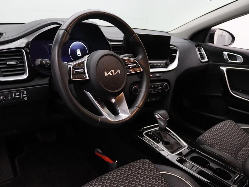 Occasion Kia Ceed 2024 Zwart Hatchback