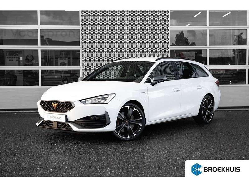 Wit Gebruikt 2024 Cupra Leon VZ Stationwagen | € 33.900 (Iets duurder) - Afbeelding 1/4