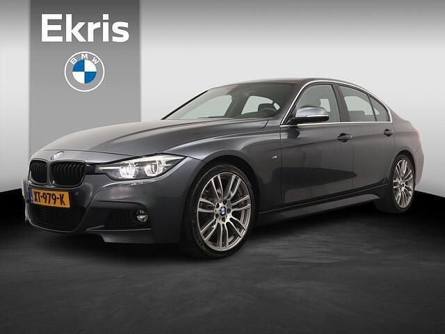 Grijs Gebruikt 2019 BMW 320 Sport Line Sedan | € 23.900 (Goede deal) - Afbeelding 1/4