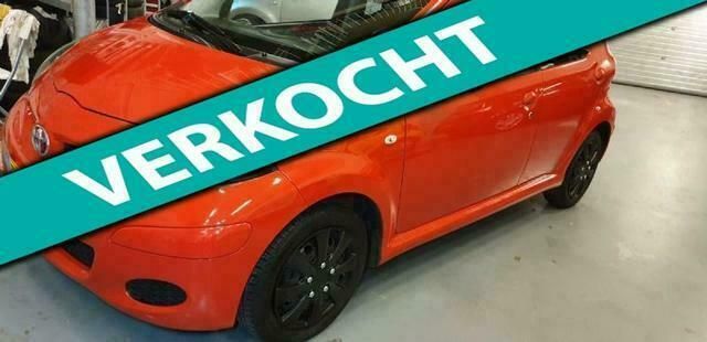 Rood Gebruikt 2009 Toyota Aygo Hatchback | € 3.499 (Eerlijke prijs) - Afbeelding 1/4