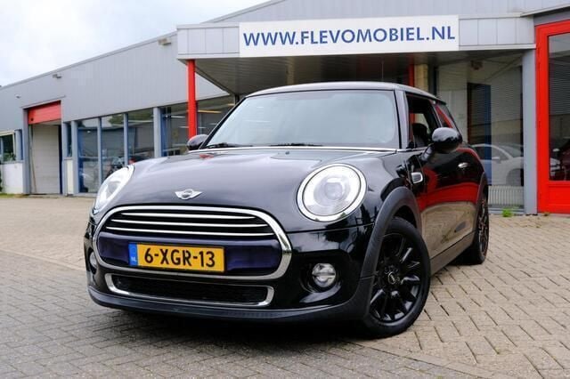 Zwart Gebruikt 2014 Mini Cooper Hatchback | € 9.950 (Goede deal) - Afbeelding 1/4