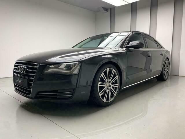 Grijs Gebruikt 2012 Audi A8 Sedan | € 20.950 - Afbeelding 1/4