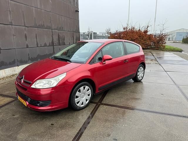 Rood Gebruikt 2006 Citroën C4 VTR Sport Coupé | € 999 (Goede deal) - Afbeelding 1/4