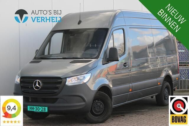 Grijs Gebruikt 2023 Mercedes Sprinter Van | € 37.450 (Goede deal) - Afbeelding 1/4