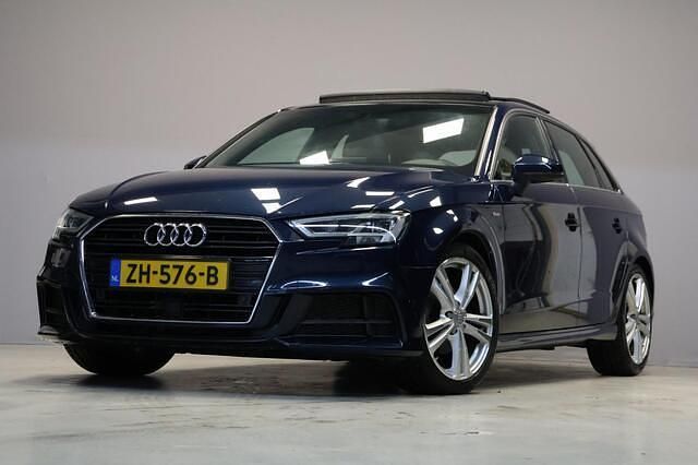 Blauw Gebruikt 2019 Audi A3 Sportback S-Line Hatchback | € 17.945 (Eerlijke prijs) - Afbeelding 1/4
