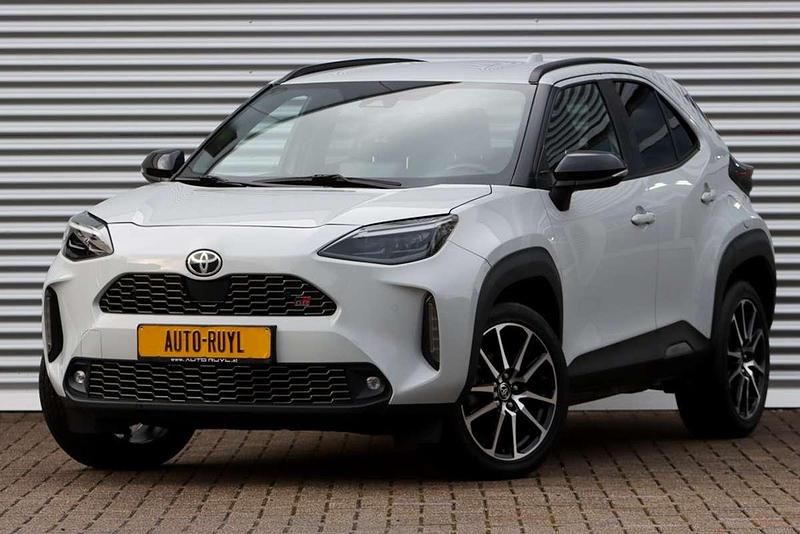 Occasion Toyota Yaris Cross Sport 92 PK (67 kW) 2023 Grijs SUV