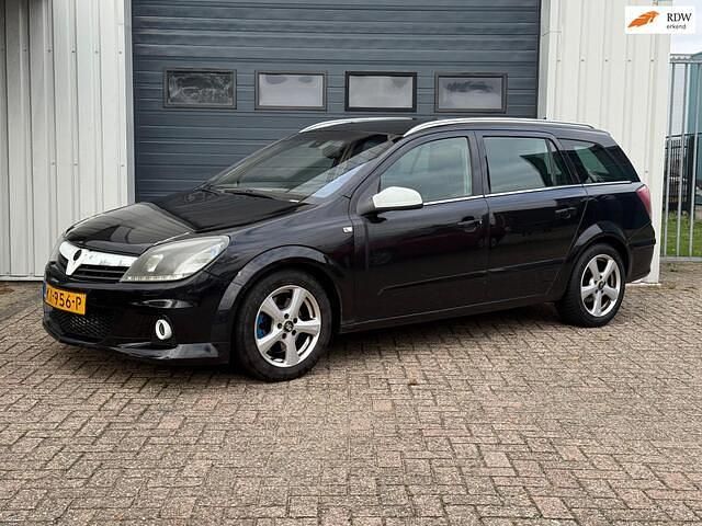 Zwart Occasion 2008 Opel Astra Essentia Stationwagen | € 950 (Super prijs) - Afbeelding 1/4