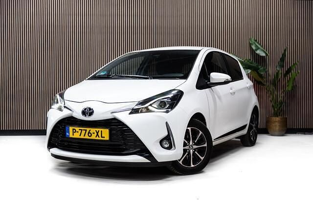 Occasion Toyota Yaris 112 PK (82 kW) 2019 Wit Hatchback
