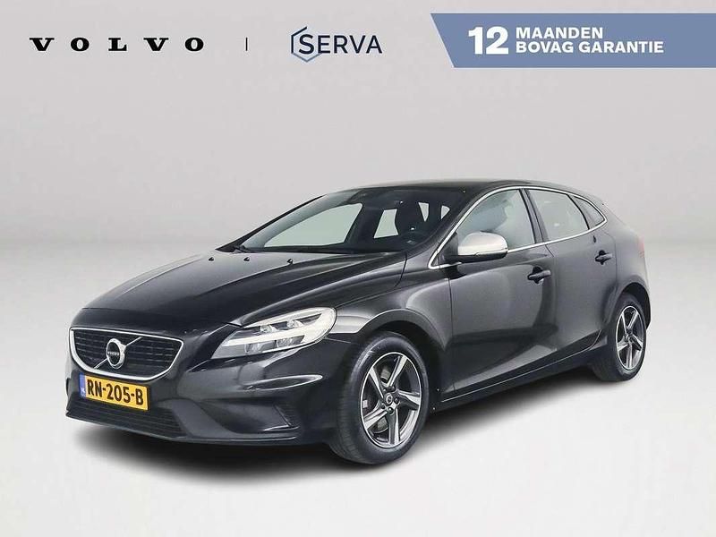Zwart Gebruikt 2017 Volvo V40 Business Edition Stationwagen | € 15.995 - Afbeelding 1/4