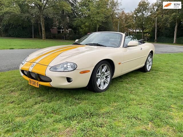 Beige Gebruikt 2002 Jaguar XK8 Cabriolet | € 22.950 (Eerlijke prijs) - Afbeelding 1/4