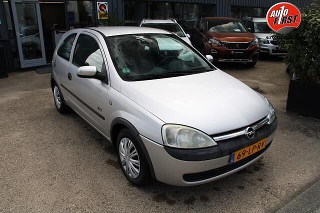 Grijs Gebruikt 2003 Opel Corsa Njoy Hatchback | € 1.250 (Iets duurder) - Afbeelding 1/4