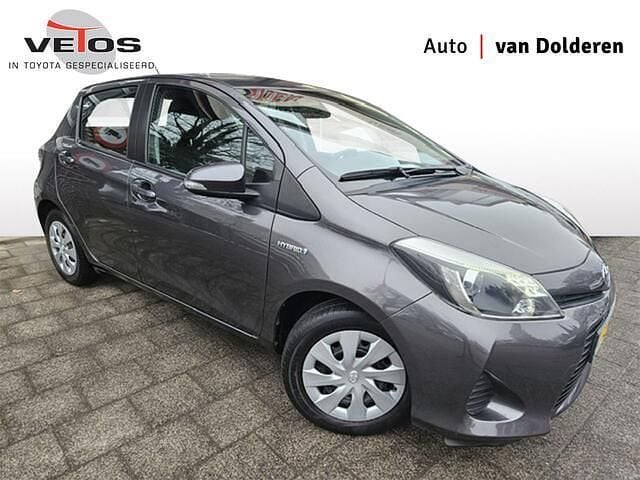 Grijs Occasion 2013 Toyota Yaris Hatchback | € 11.500 (Goede deal) - Afbeelding 1/4
