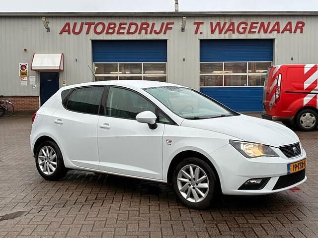 Wit (metallic) Gebruikt 2012 Seat Ibiza Style Hatchback | € 6.999 (Iets duurder) - Afbeelding 1/3