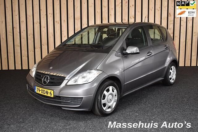 Grijs, metallic lak Gebruikt 2012 Mercedes A160 Business MPV | € 7.750 (Iets duurder) - Afbeelding 1/4