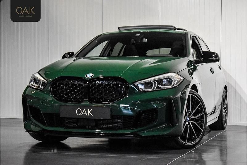 Groen Gebruikt 2022 BMW M135 M Performance Hatchback | € 45.900 (Iets duurder) - Afbeelding 1/3