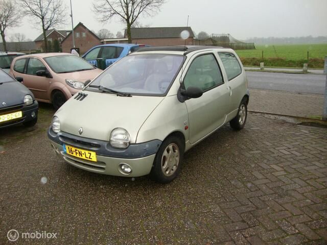 Geel Gebruikt 2000 Renault Twingo Initiale Hatchback | € 1.395 (Eerlijke prijs) - Afbeelding 1/4