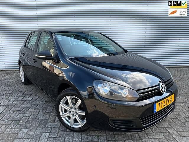 Zwart Gebruikt 2013 VW Golf VII Trendline Hatchback | € 5.950 (Goede deal) - Afbeelding 1/4