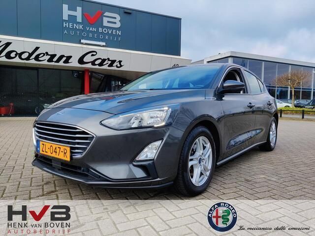 Grijs Gebruikt 2019 Ford Focus Business Edition Hatchback | € 18.995 - Afbeelding 1/4