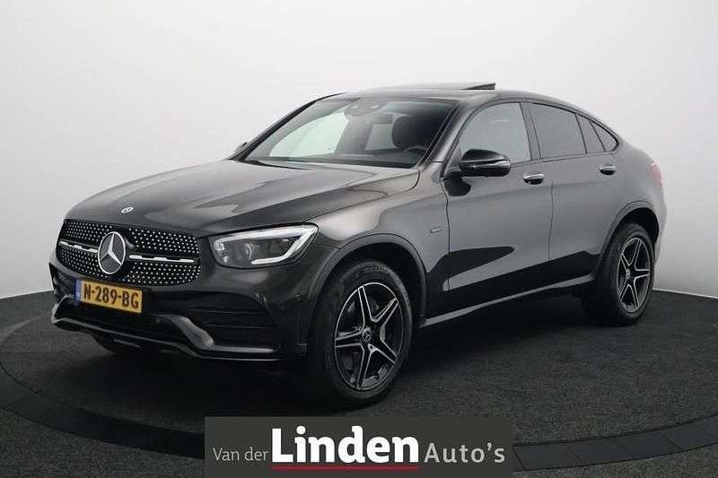 Grijs Gebruikt 2021 Mercedes GLC300 Business Coupé | € 50.845 (Eerlijke prijs) - Afbeelding 1/4