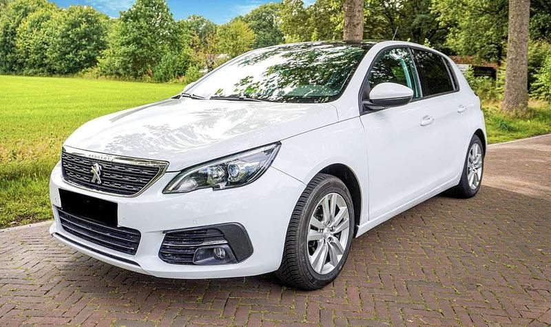 Wit Gebruikt 2020 Peugeot 308 Hatchback | € 11.750 (Eerlijke prijs) - Afbeelding 1/4