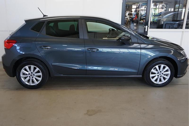 Occasion Seat Ibiza FR 112 PK (82 kW) 2023 Grijs Hatchback
