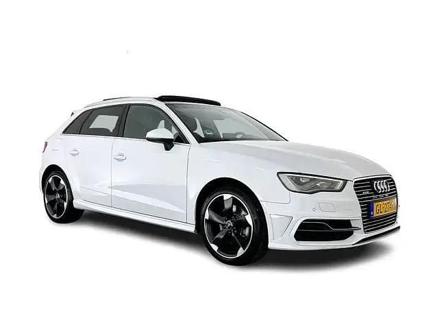 Gebruikt 2015 Audi A3 Sportback e-tron Ambition Sedan | € 12.745 (Eerlijke prijs) - Afbeelding 1/4
