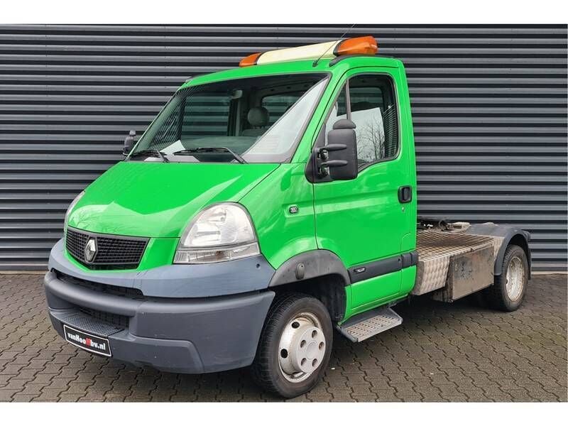 Groen Gebruikt 2007 Renault Master Van | € 9.900 - Afbeelding 1/4