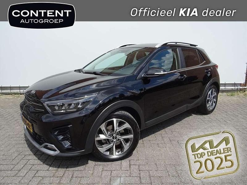 Zwart metallic Occasion 2021 Kia Stonic GT SUV | € 18.940 (Iets duurder) - Afbeelding 1/4