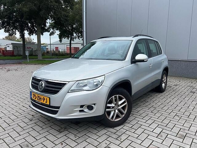 Grijs Gebruikt 2008 VW Tiguan Comfortline SUV | € 4.999 (Eerlijke prijs) - Afbeelding 1/4