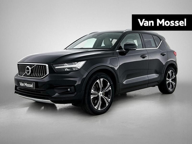 Zwart Occasion 2021 Volvo XC40 Inscription SUV | € 30.900 (Eerlijke prijs) - Afbeelding 1/4