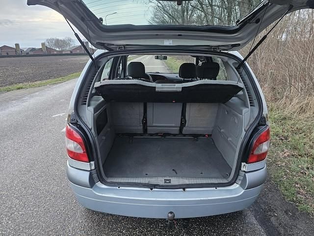 Occasion Renault Scénic Dynamique 107 PK (78 kW) 2002 Grijs MPV