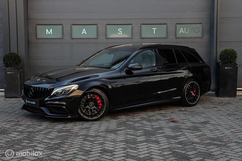 Zwart (metallic) Gebruikt 2015 Mercedes S63 AMG AMG Stationwagen | € 34.740 (Goede deal) - Afbeelding 1/4