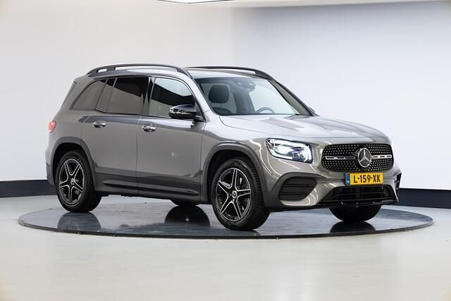 Grijs Occasion 2021 Mercedes GLB200 Business SUV | € 32.950 (Goede deal) - Afbeelding 1/4