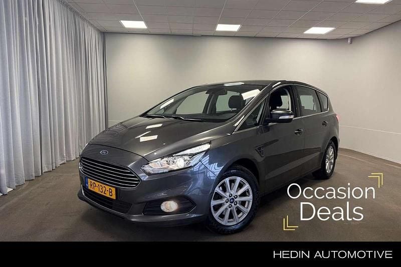 Grijs Occasion 2017 Ford S-MAX Titanium MPV | € 19.745 (Eerlijke prijs) - Afbeelding 1/3