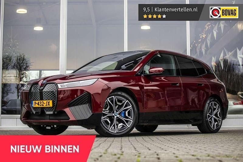 Occasion BMW iX Executive 240 kW (327 PK) 2022 Rood (metallic) SUV
