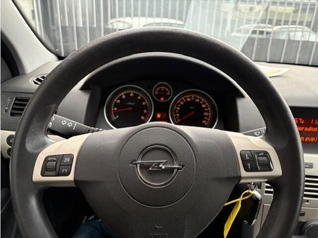 Occasion Opel Astra GTC 116 PK (85 kW) 2008 Grijs Hatchback