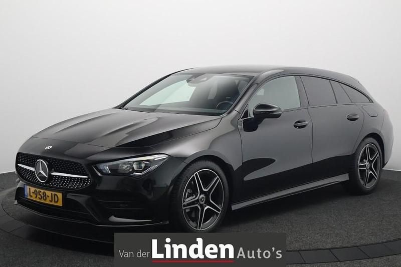 Zwart Gebruikt 2021 Mercedes CLA180 Business Sedan | € 29.845 (Eerlijke prijs) - Afbeelding 1/4