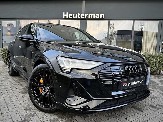 Zwart Gebruikt 2022 Audi e-tron Black Edition SUV | € 43.950 (Iets duurder) - Afbeelding 1/4