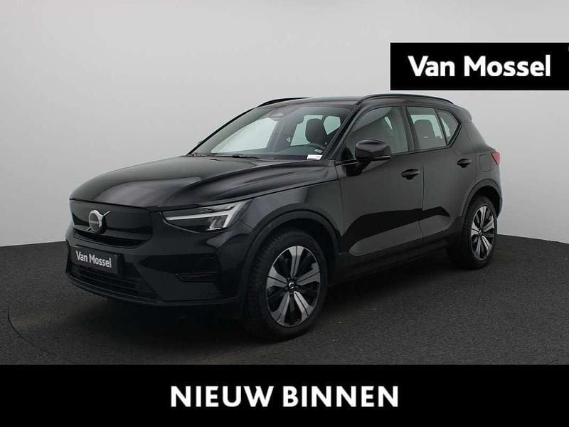 Zwart Gebruikt 2022 Volvo XC40 Core SUV | € 30.900 (Goede deal) - Afbeelding 1/3