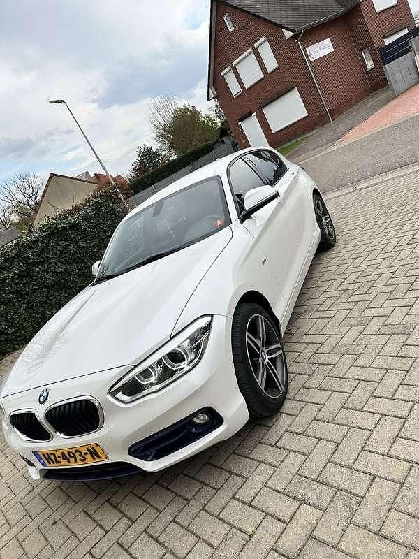 Occasion BMW 118 Sport Line 136 PK (100 kW) 2016 Wit Hatchback