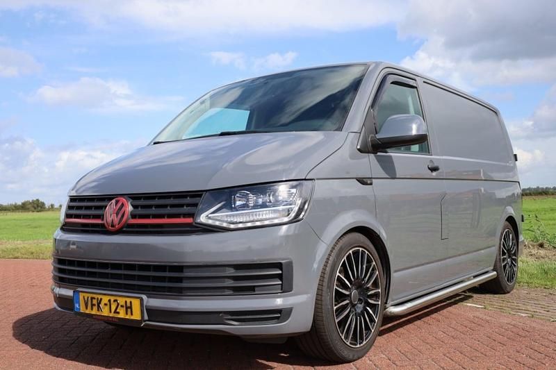 Grijs Gebruikt 2016 VW T6 Van | € 11.045 (Super prijs) - Afbeelding 1/4