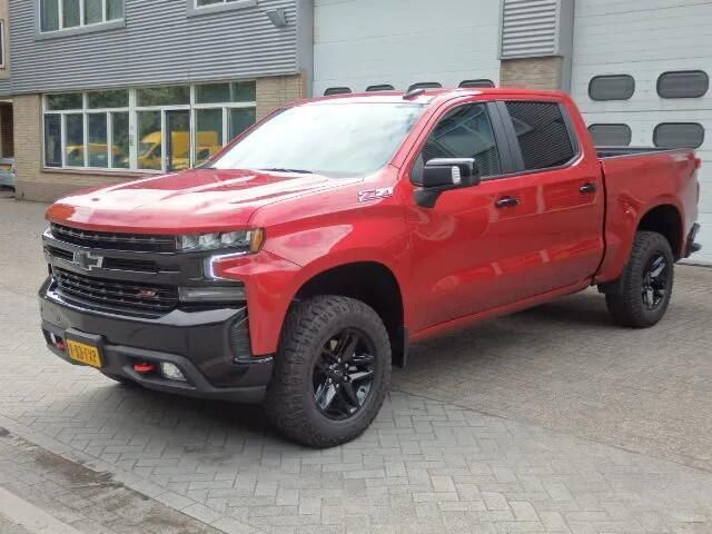Rood Gebruikt 2021 Chevrolet Silverado Sedan | € 57.500 - Afbeelding 1/4