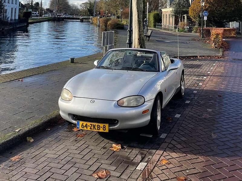 Zilver Gebruikt 2000 Mazda MX5 Cabriolet | € 2.800 (Goede deal) - Afbeelding 1/4